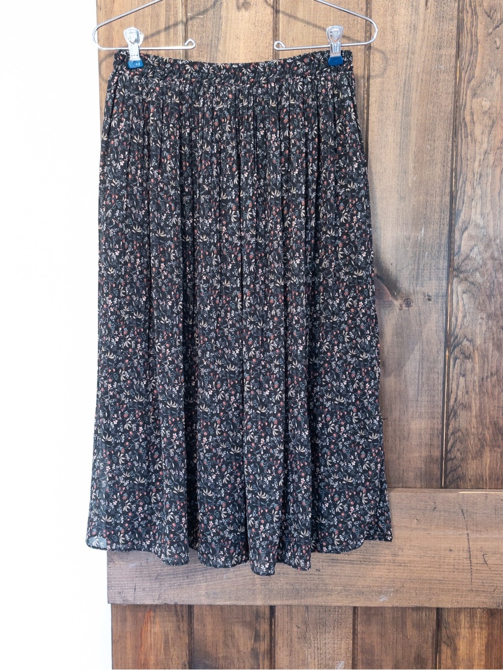 Mika Rose MikaRose Black Flower & Vine Pleated Midi Skirt Small Dark Cottagecore